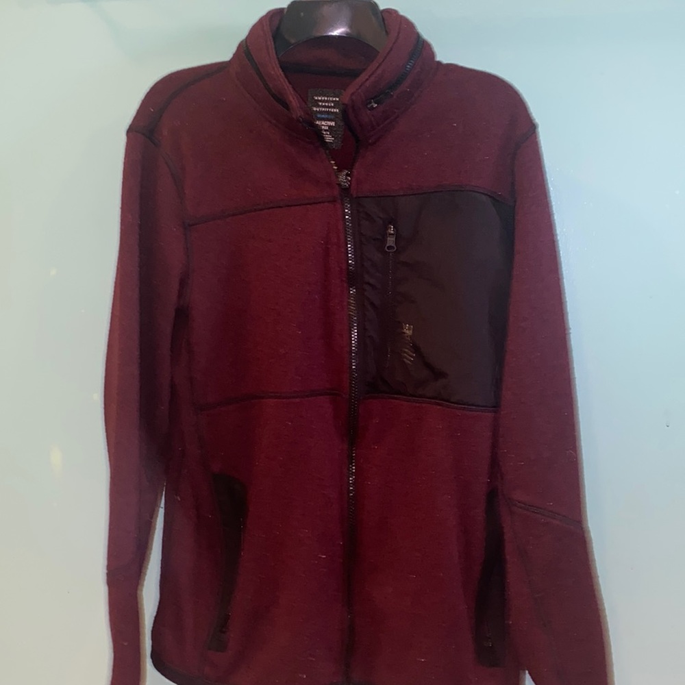 Maroon zip up thick sweatshirt